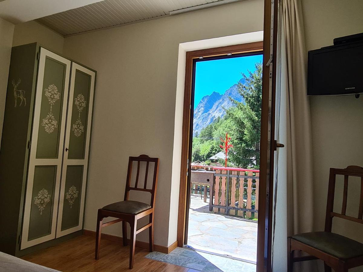 Hotel Dente Del Gigante 쿠르마예 외부 사진