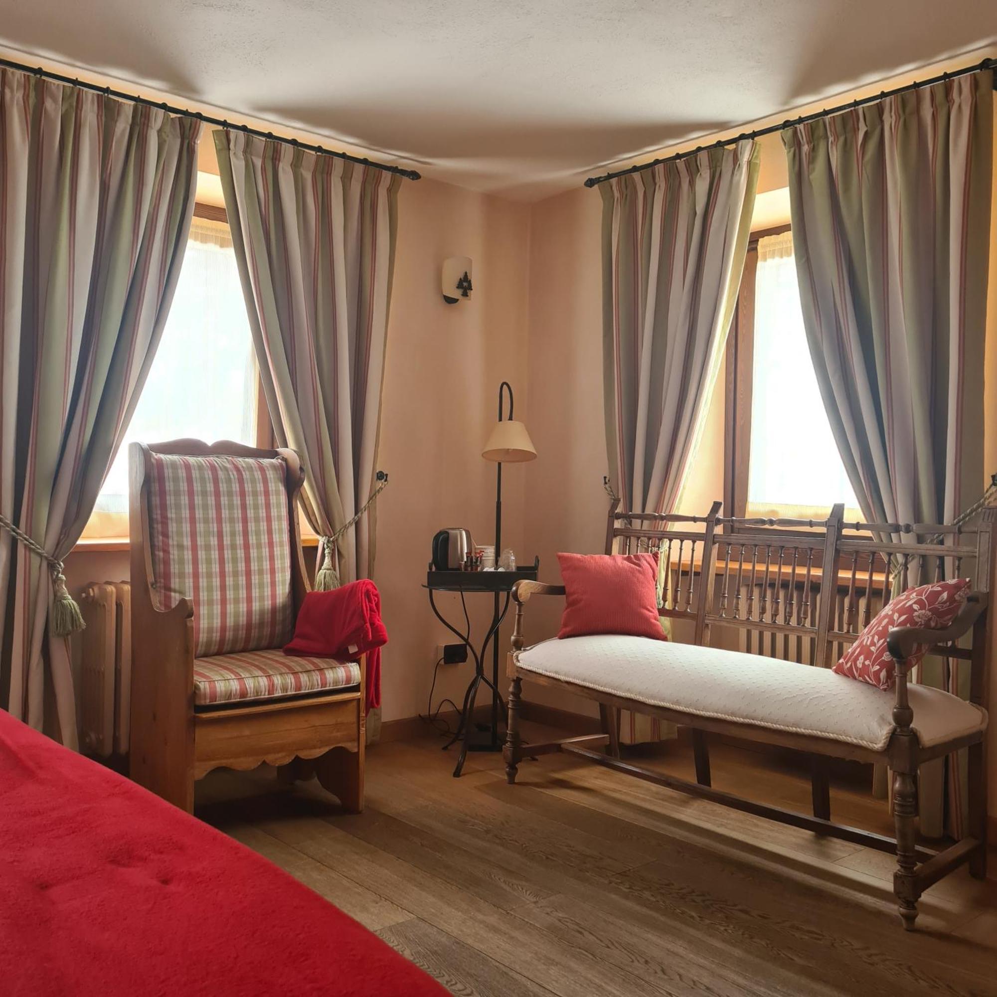 Hotel Dente Del Gigante 쿠르마예 외부 사진