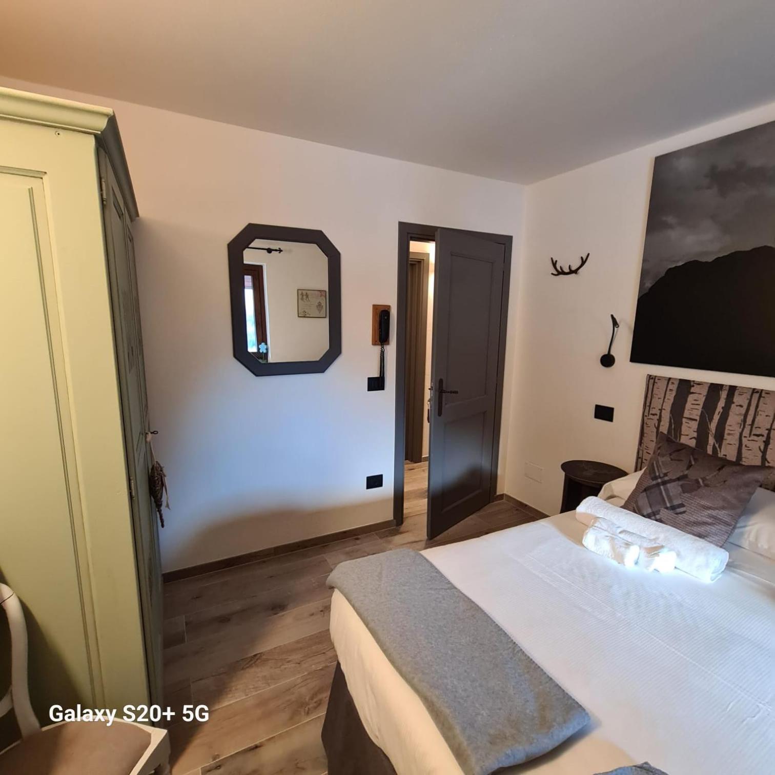 Hotel Dente Del Gigante 쿠르마예 외부 사진