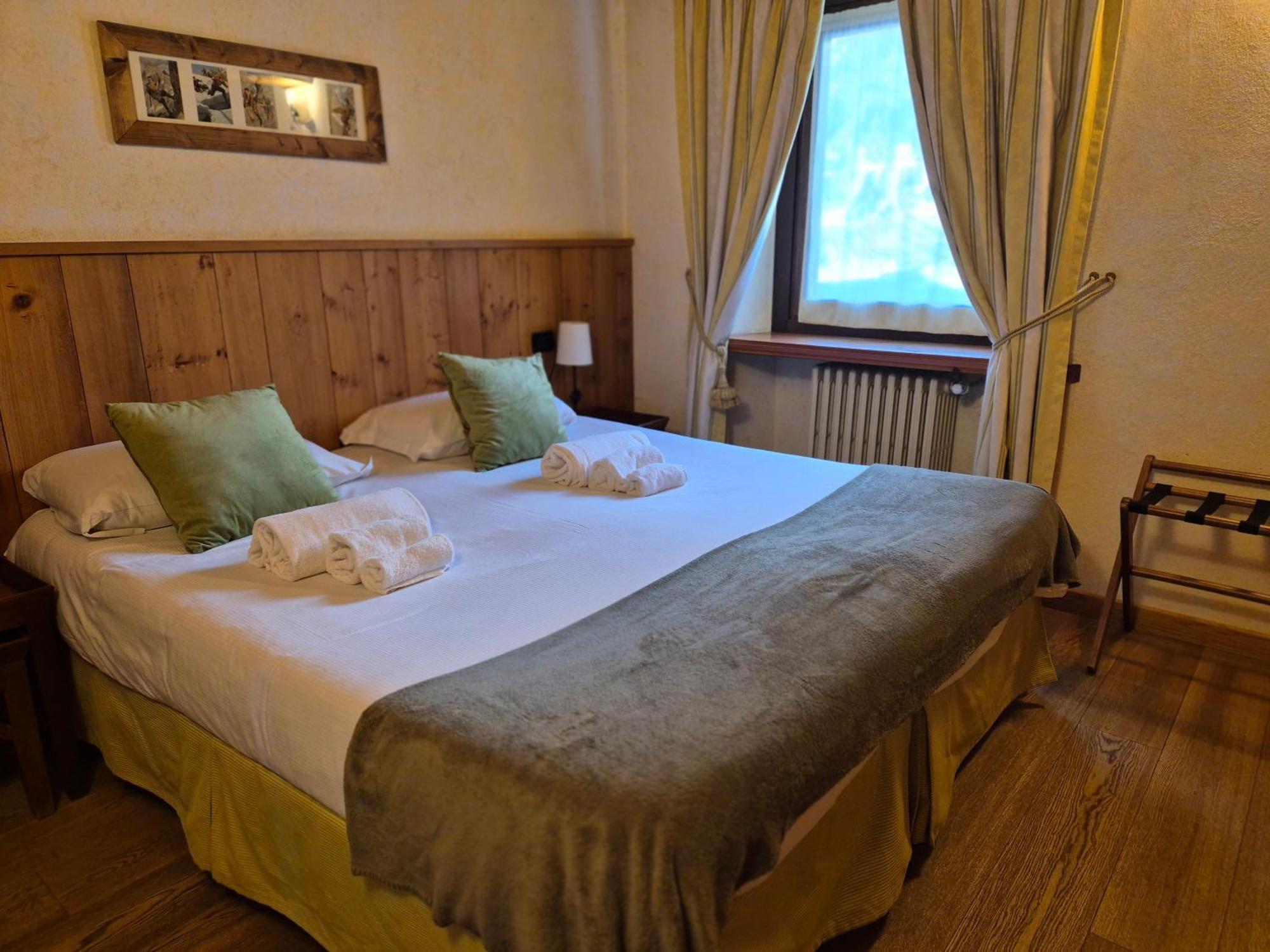 Hotel Dente Del Gigante 쿠르마예 외부 사진