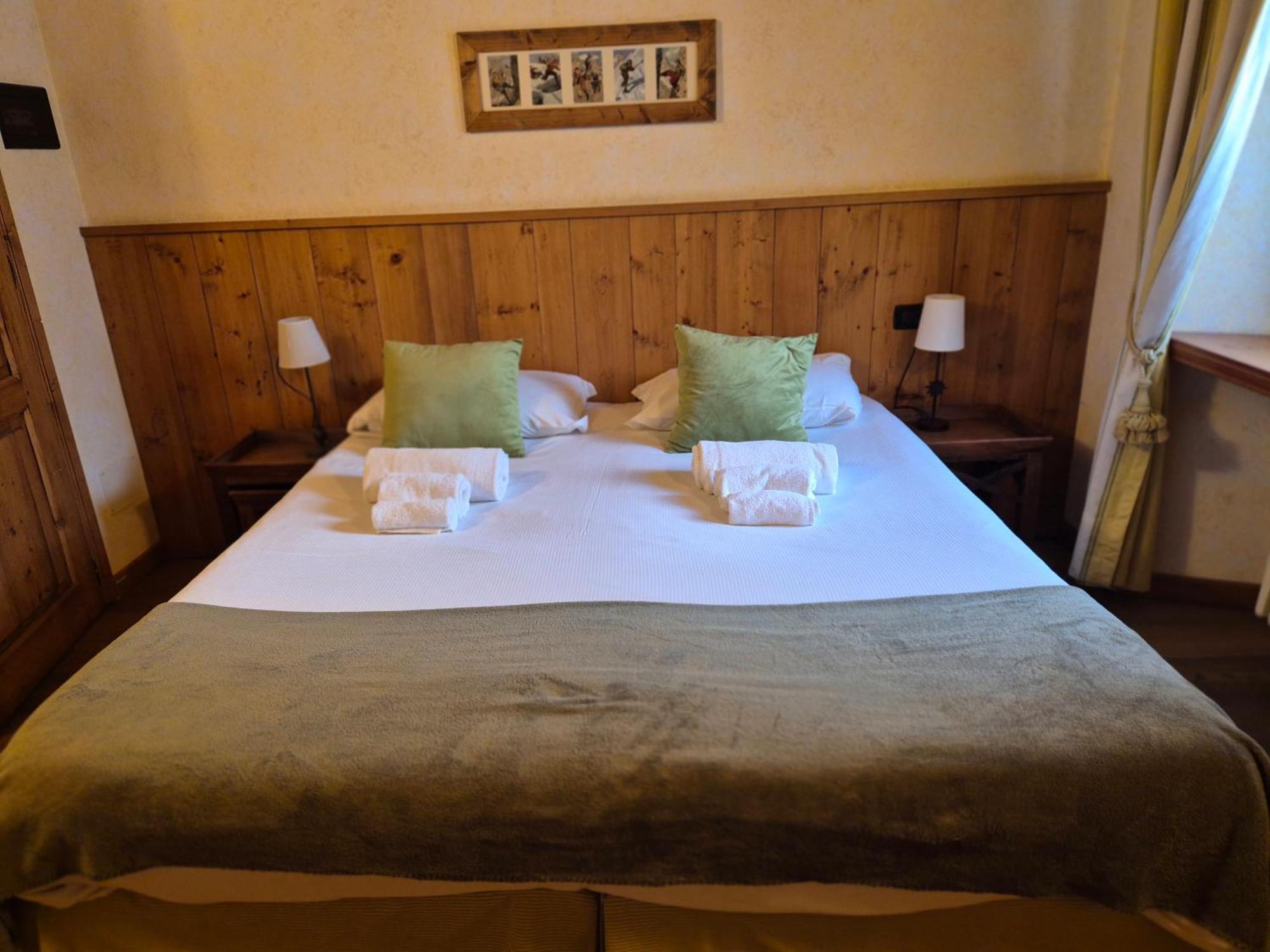Hotel Dente Del Gigante 쿠르마예 외부 사진